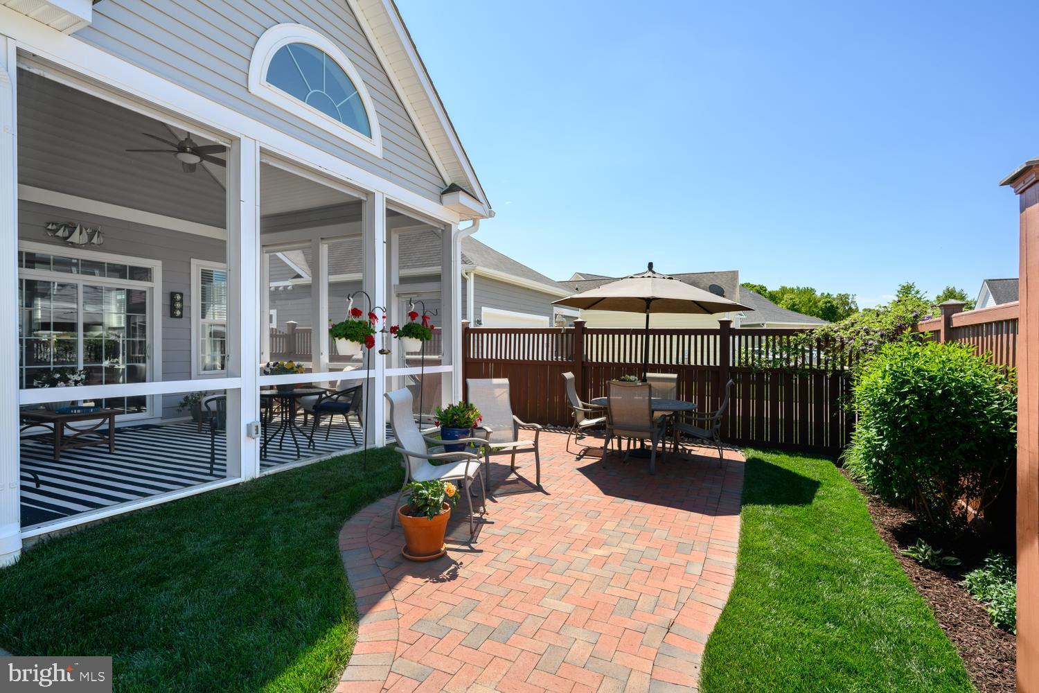 EASTON VILLAGE - Residential