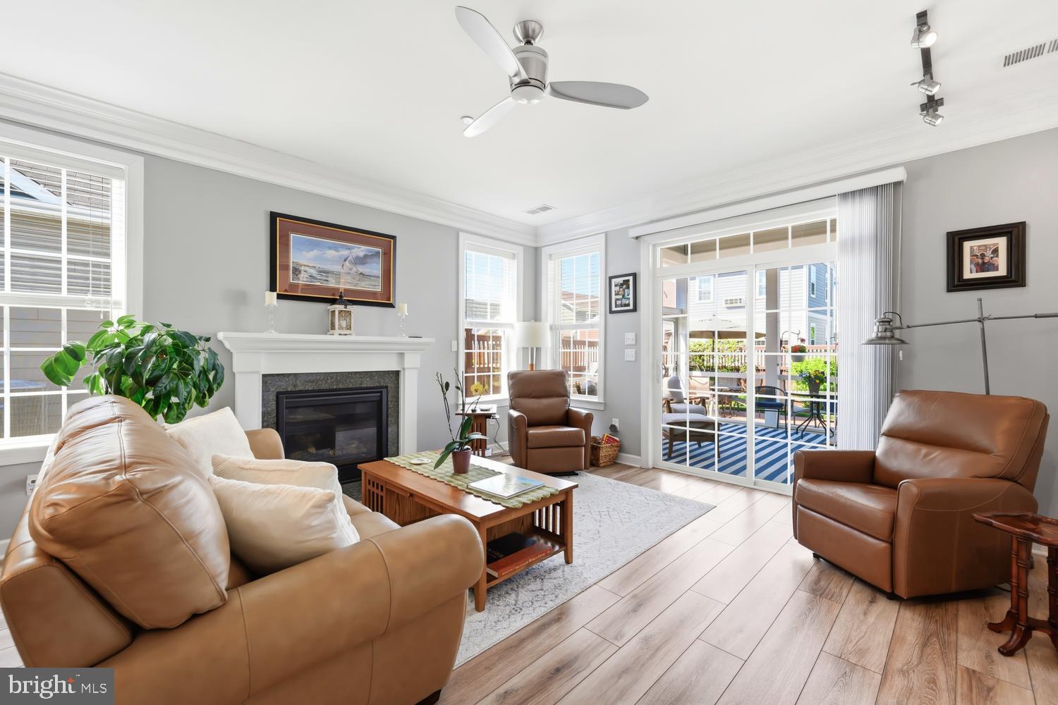 EASTON VILLAGE - Residential