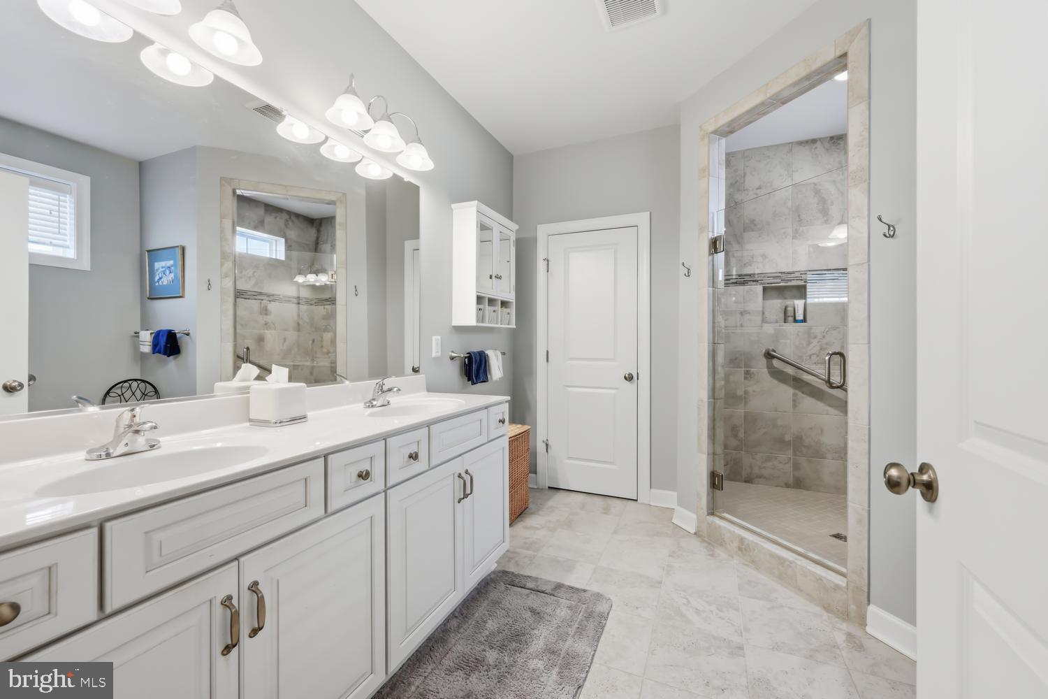 EASTON VILLAGE - Residential