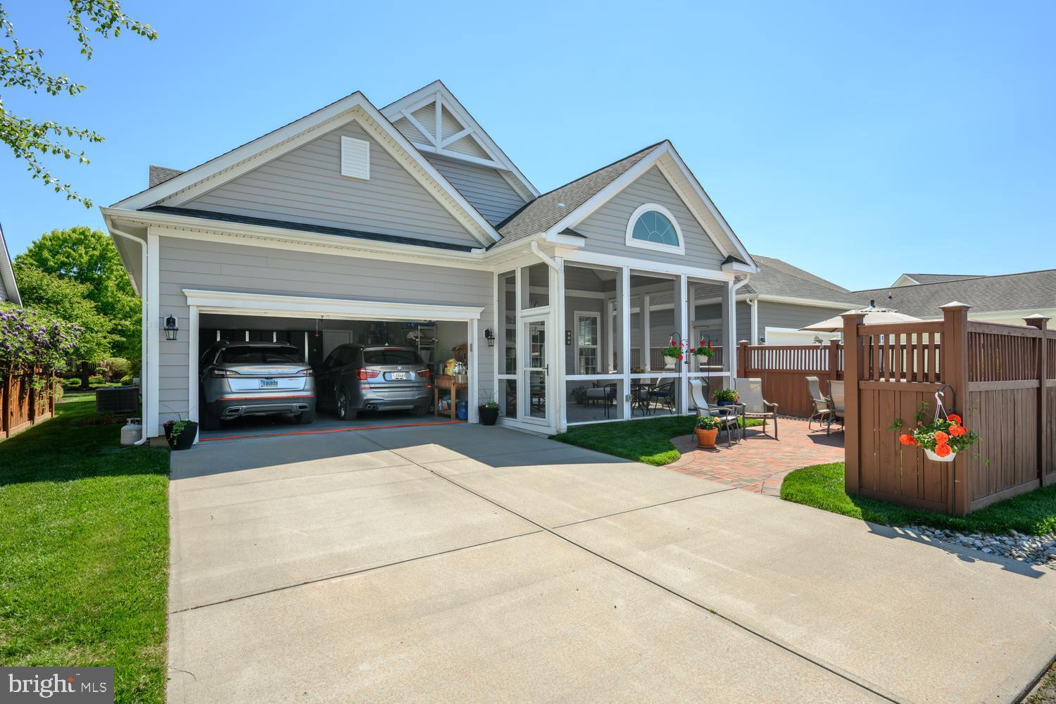 EASTON VILLAGE - Residential