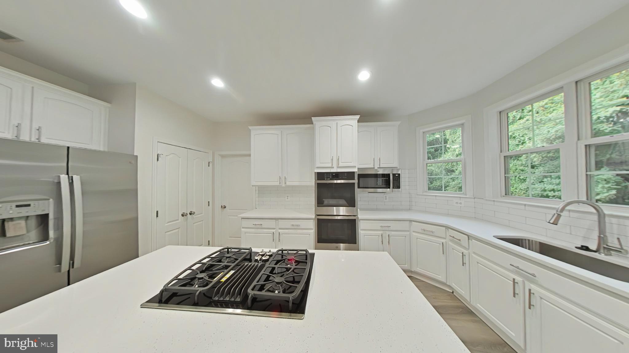 SIERRA MEADOWS - Residential