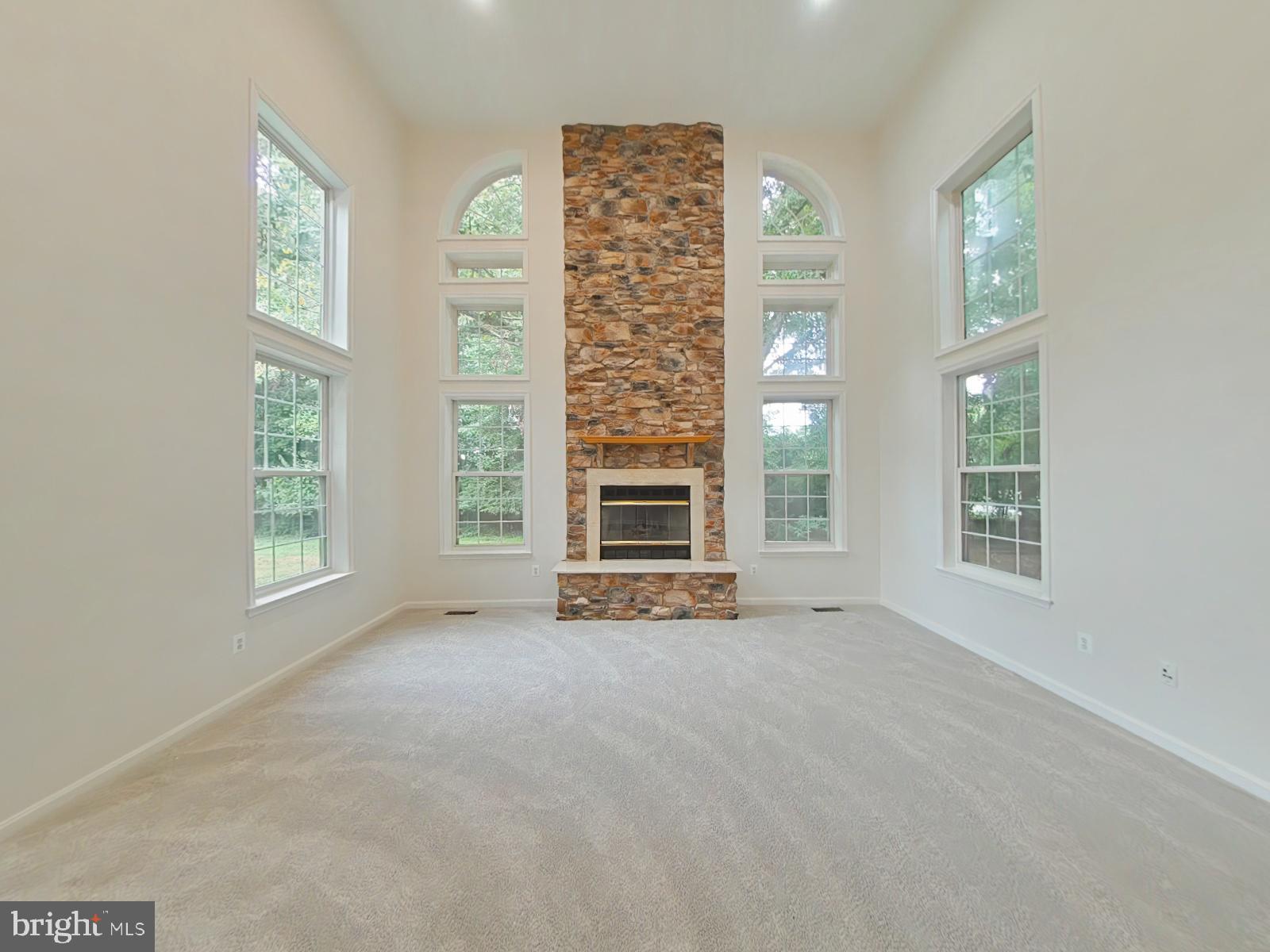 SIERRA MEADOWS - Residential