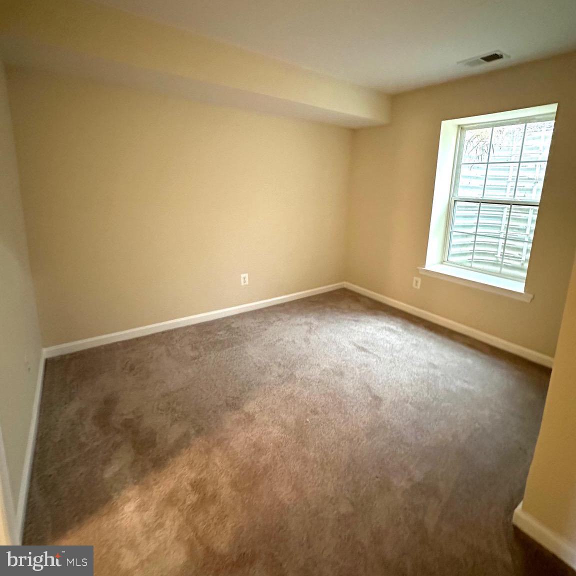 COLUMBIA RUN TOWNHOMES - Residential Lease