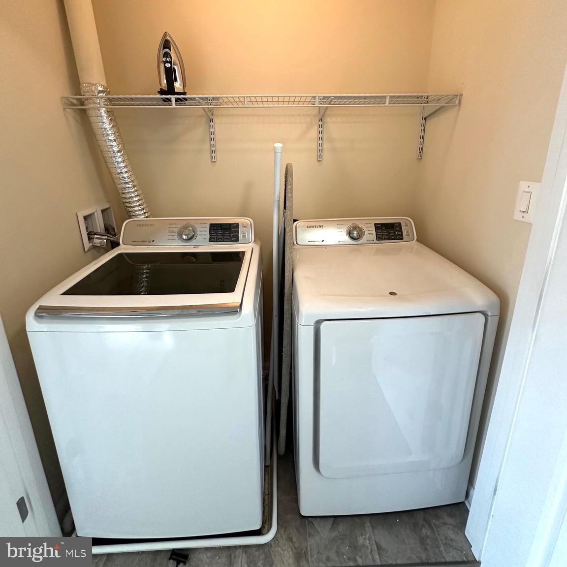 COLUMBIA RUN TOWNHOMES - Residential Lease