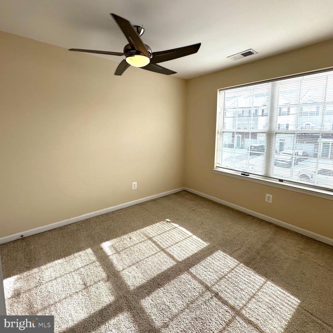 COLUMBIA RUN TOWNHOMES - Residential Lease