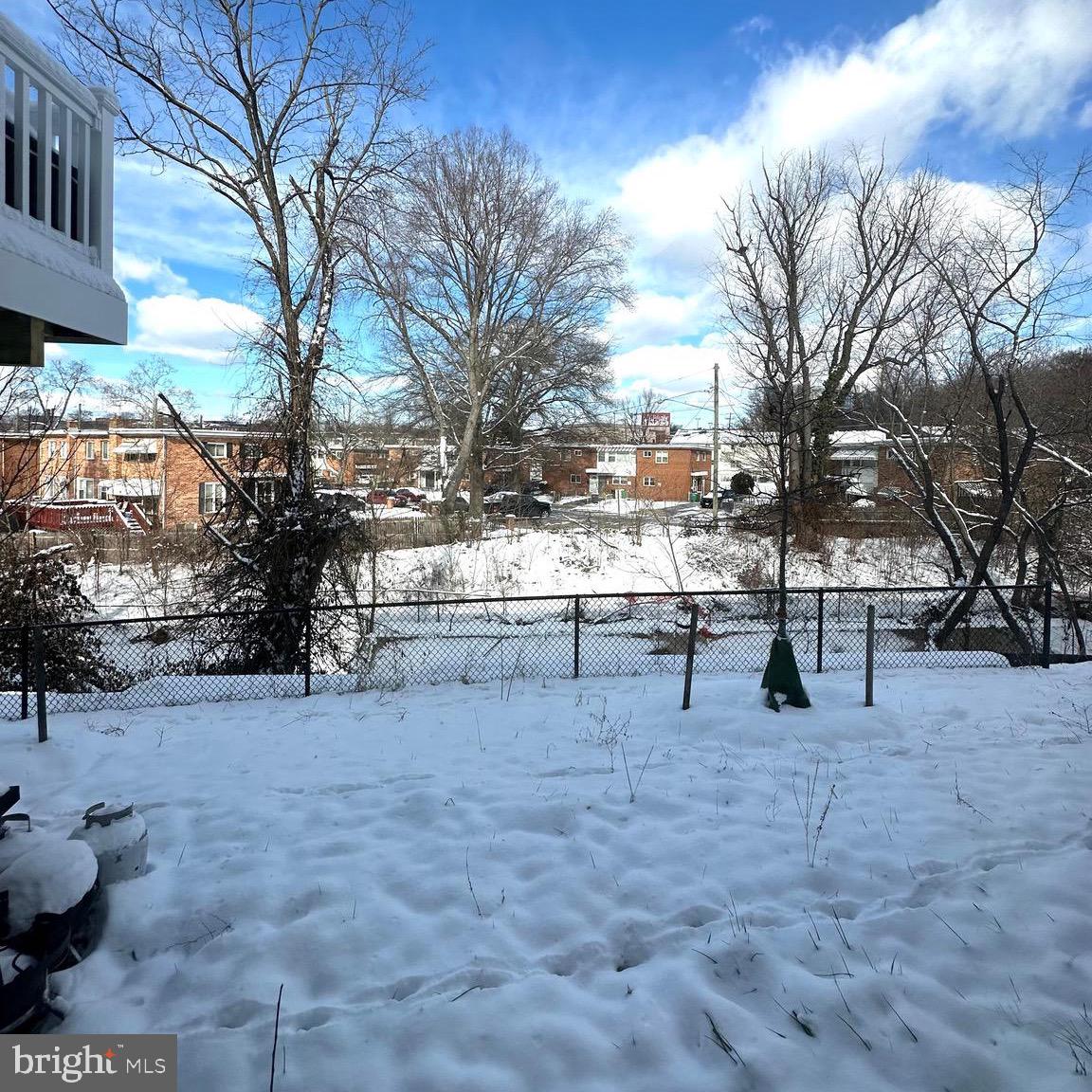 COLUMBIA RUN TOWNHOMES - Residential Lease