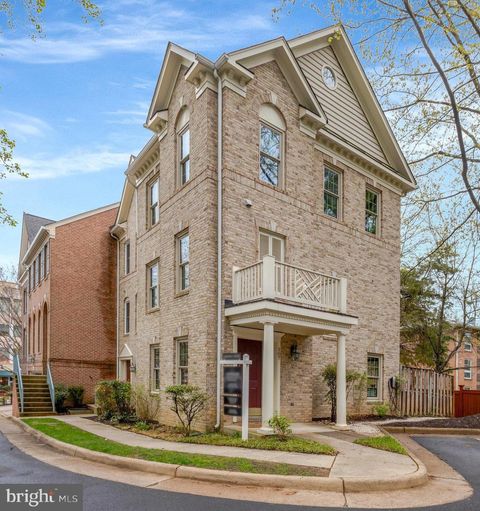 107 REES PLACE FALLS CHURCH VA 22046