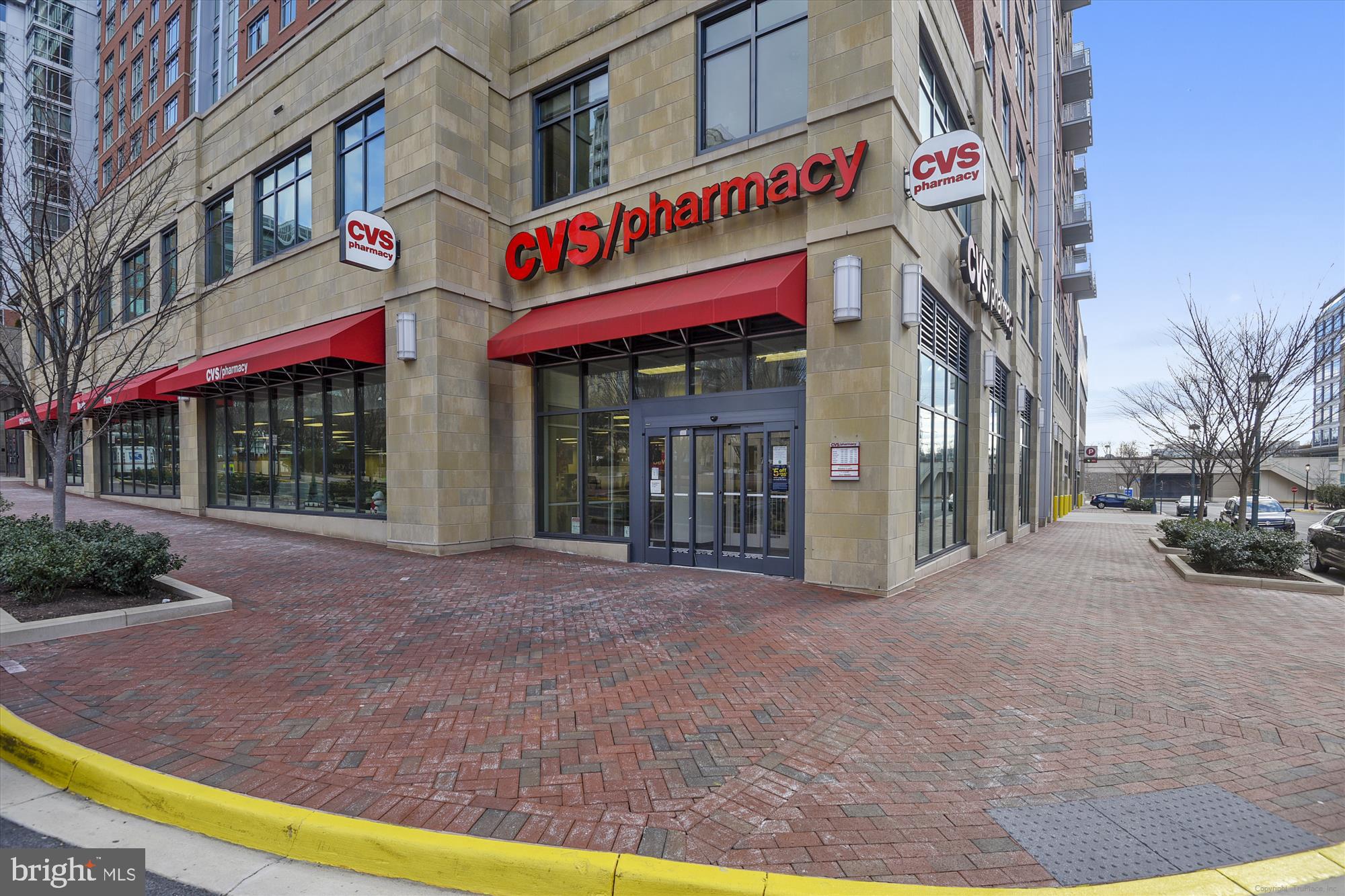 WASHINGTON PLAZA - Residential Lease