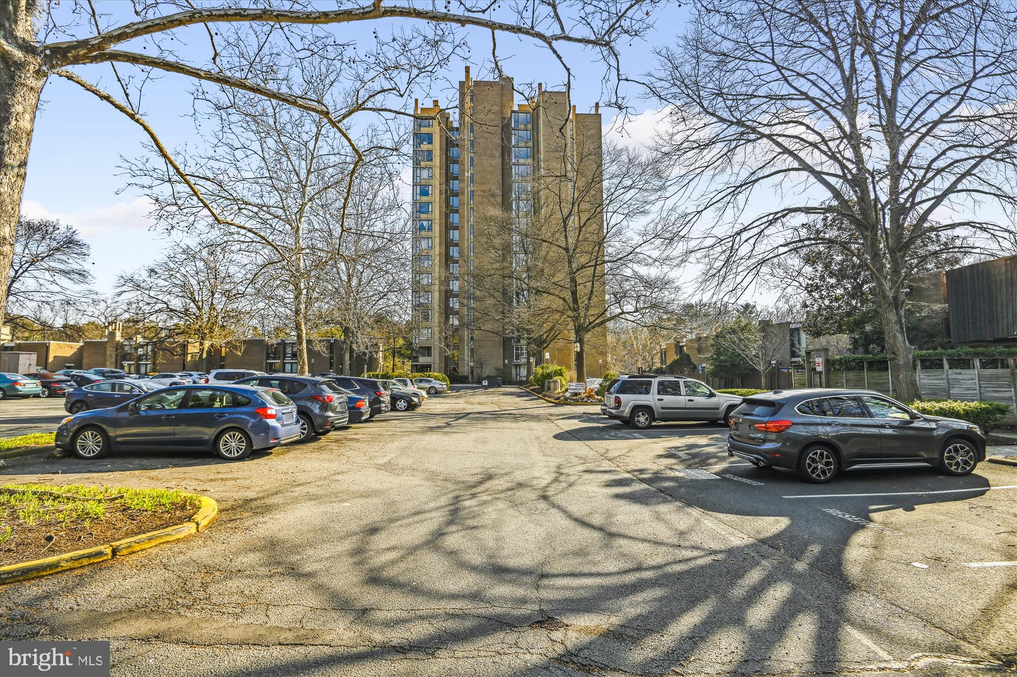 WASHINGTON PLAZA - Residential Lease