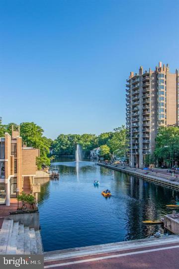 WASHINGTON PLAZA - Residential Lease