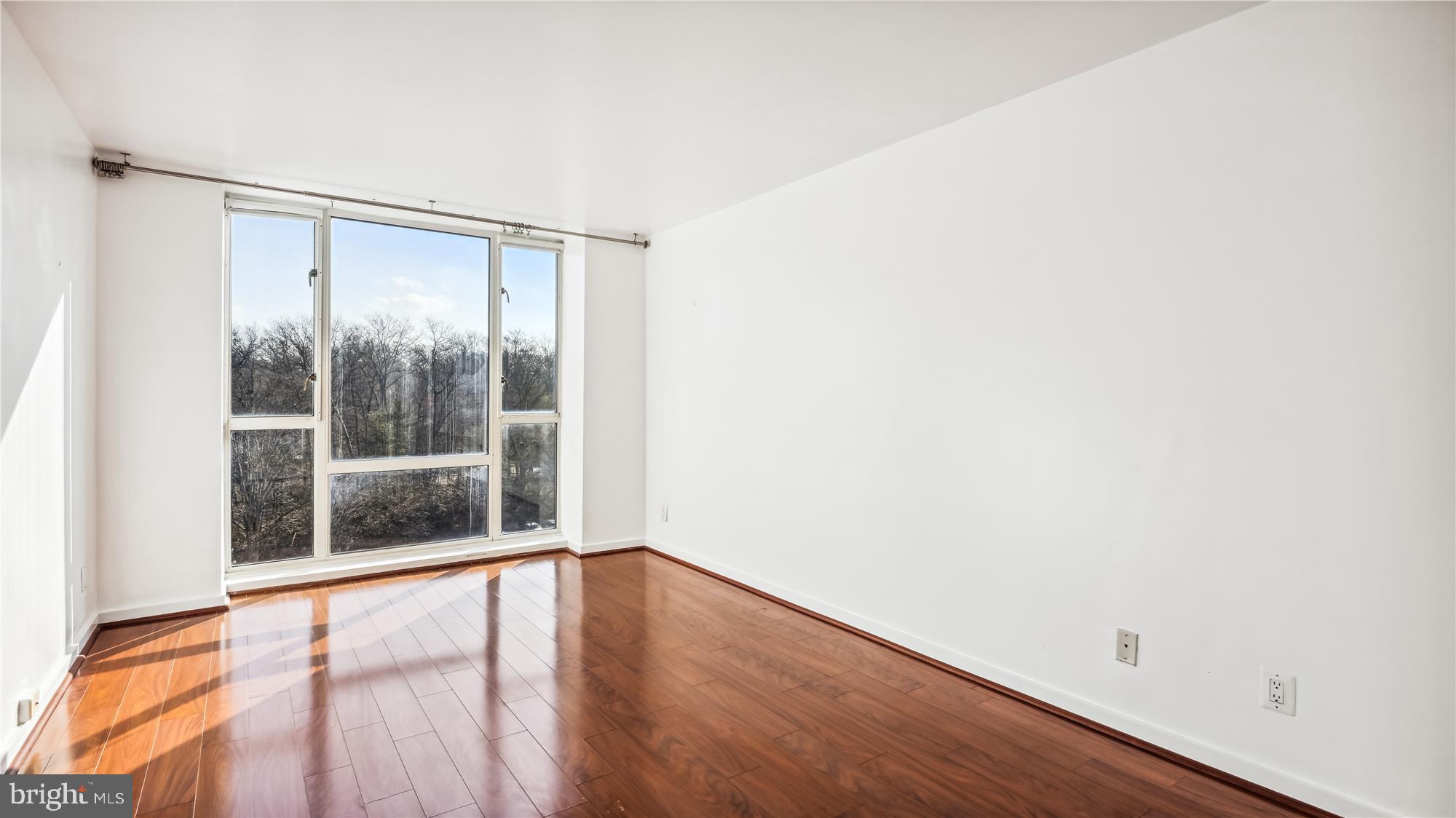 WASHINGTON PLAZA - Residential Lease