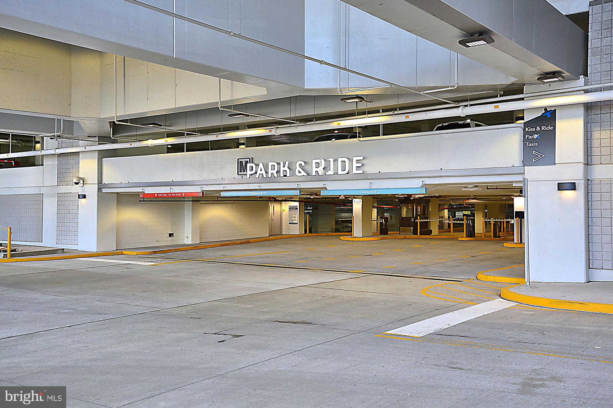 WASHINGTON PLAZA - Residential Lease