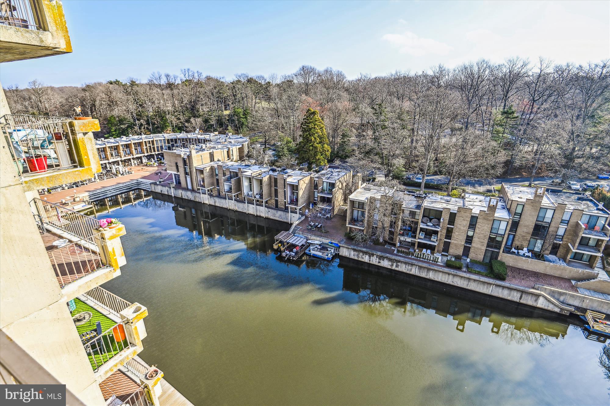 WASHINGTON PLAZA - Residential Lease