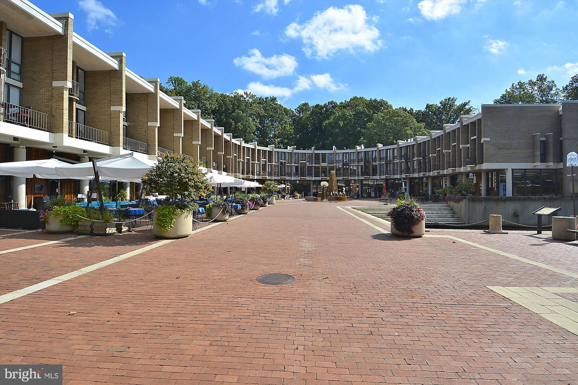 WASHINGTON PLAZA - Residential Lease