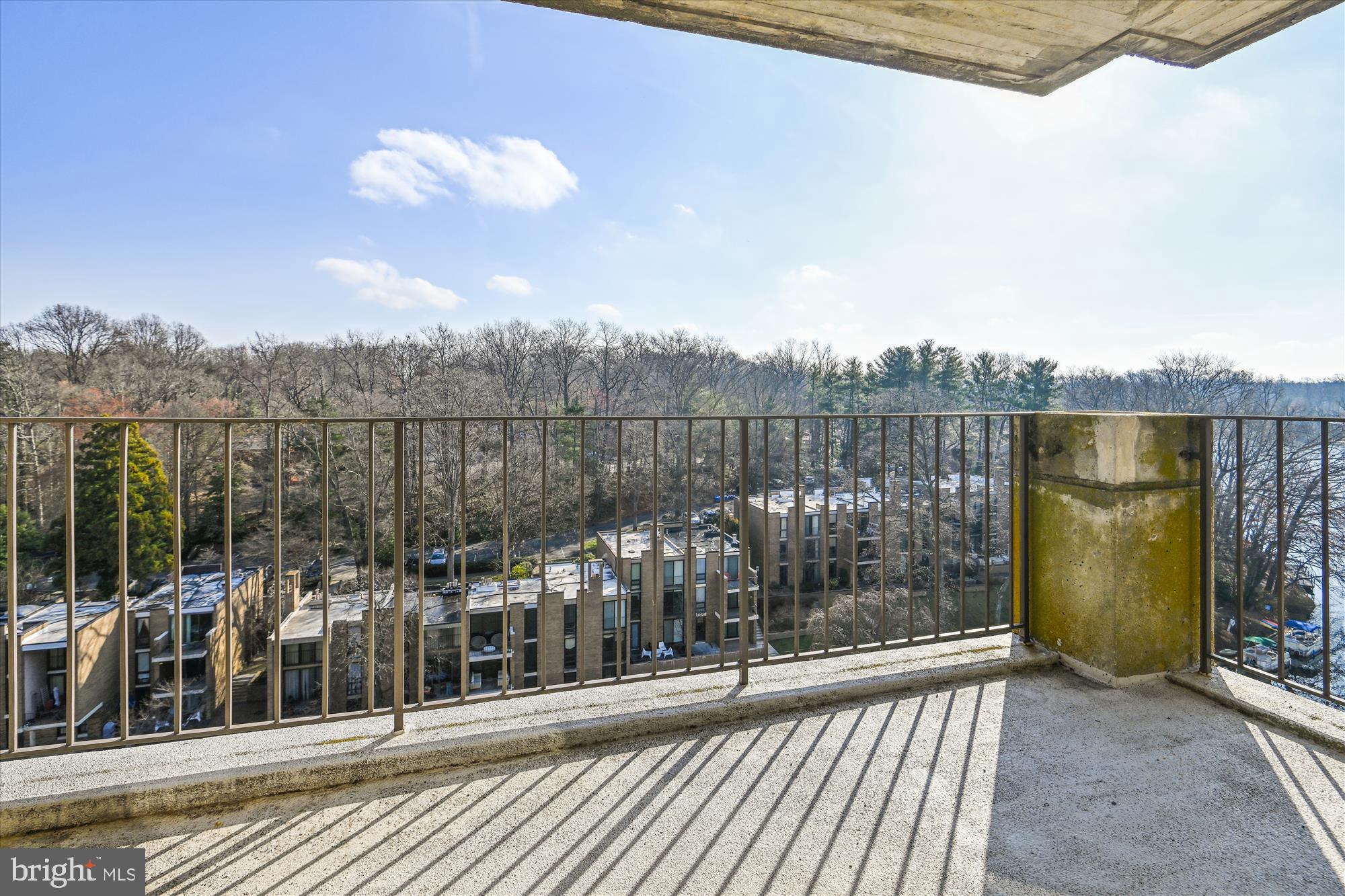 WASHINGTON PLAZA - Residential Lease