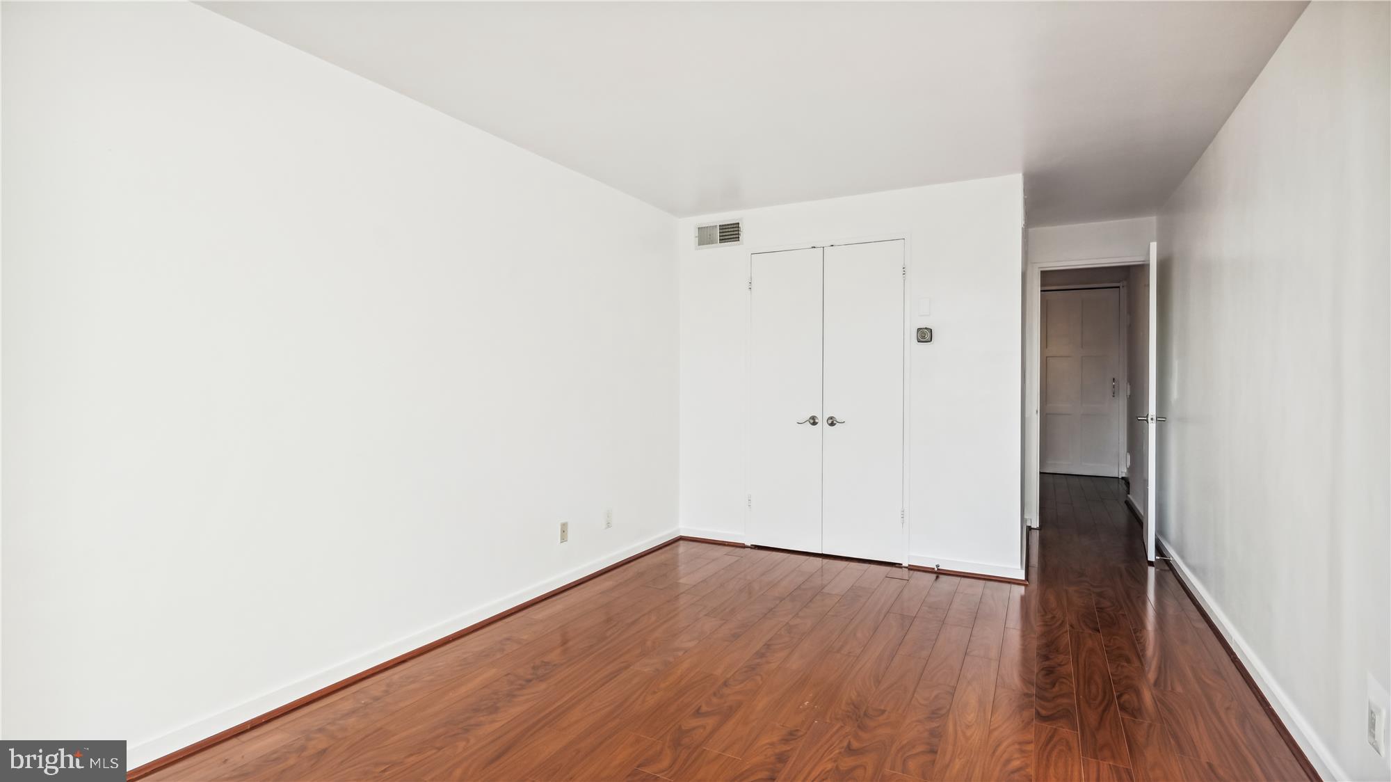 WASHINGTON PLAZA - Residential Lease