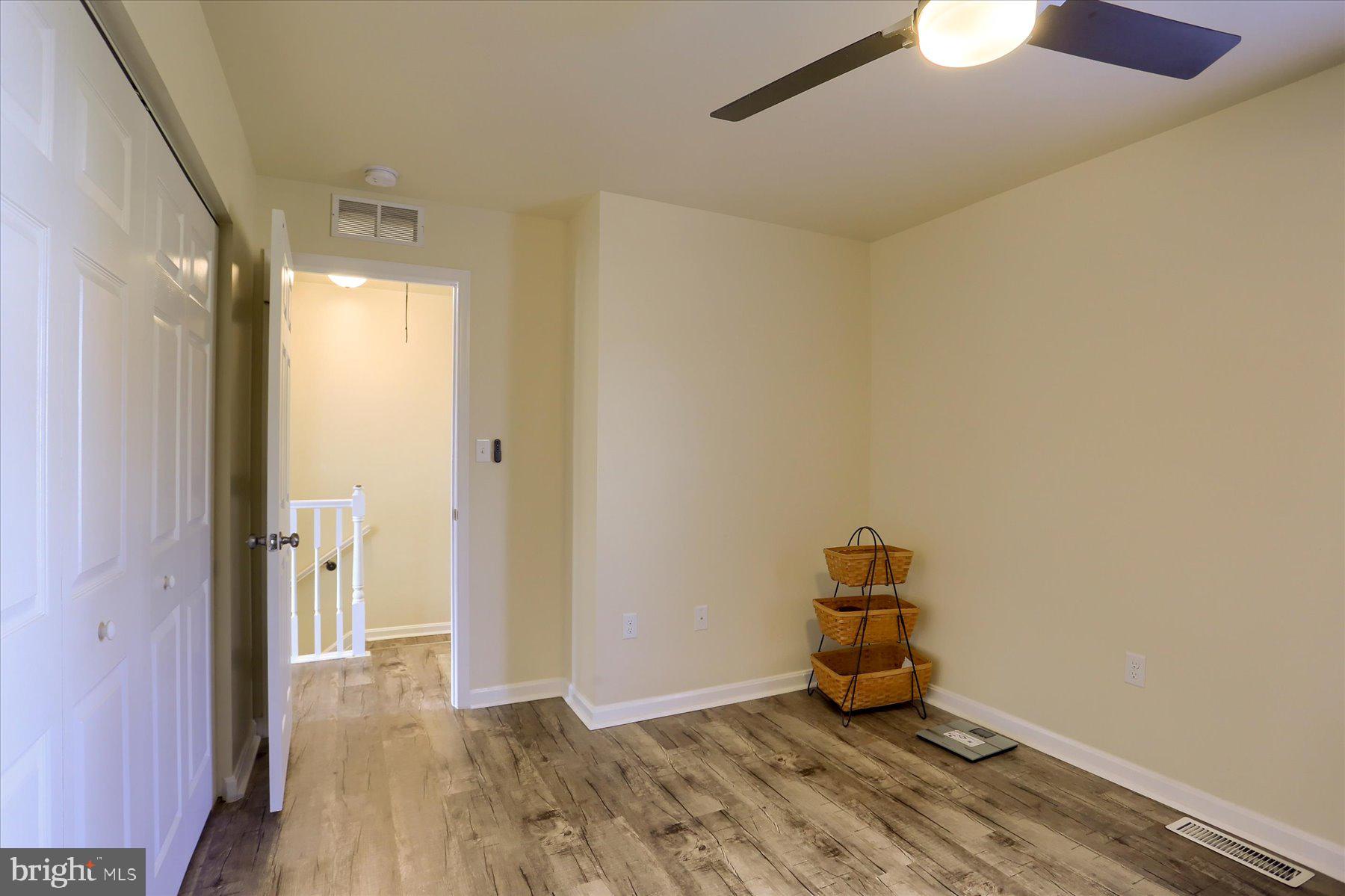 WAVERLY WOODS - Residential