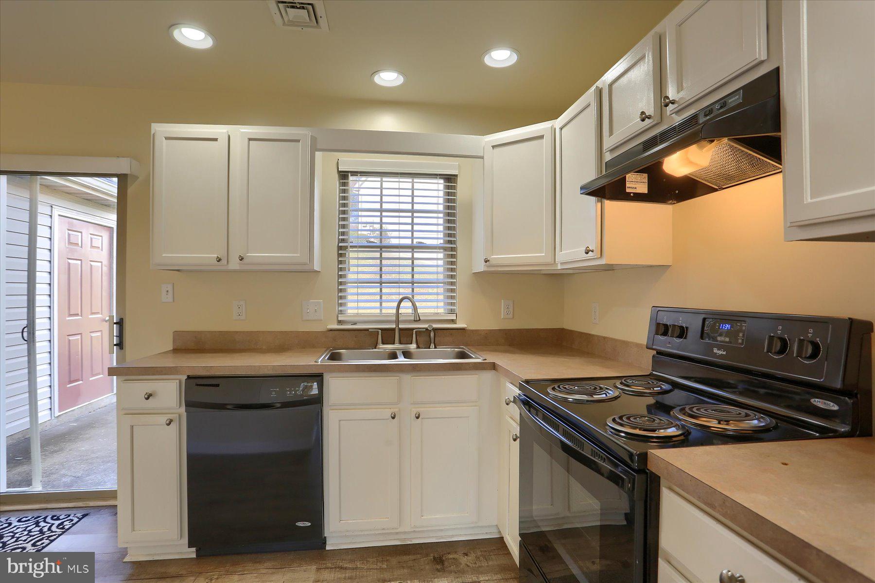 WAVERLY WOODS - Residential