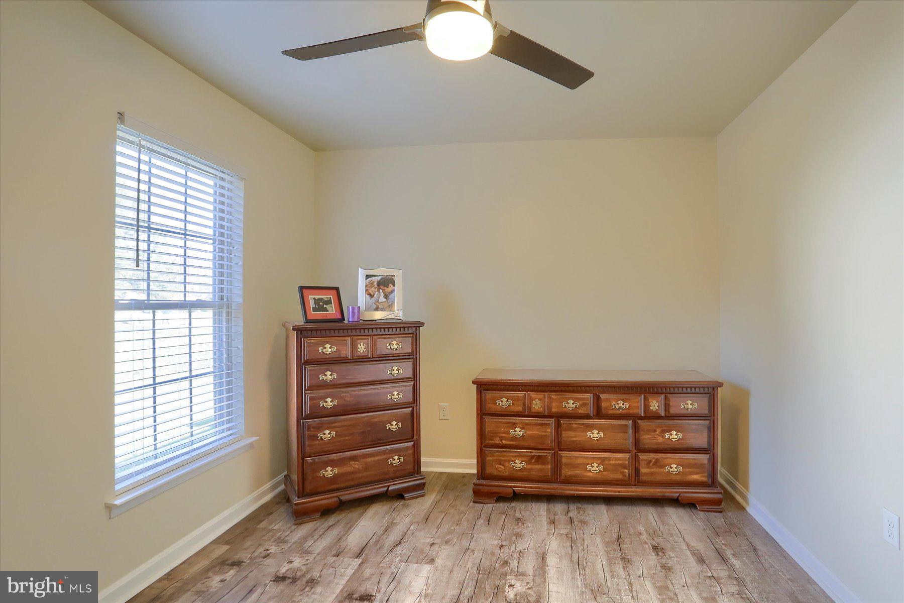 WAVERLY WOODS - Residential