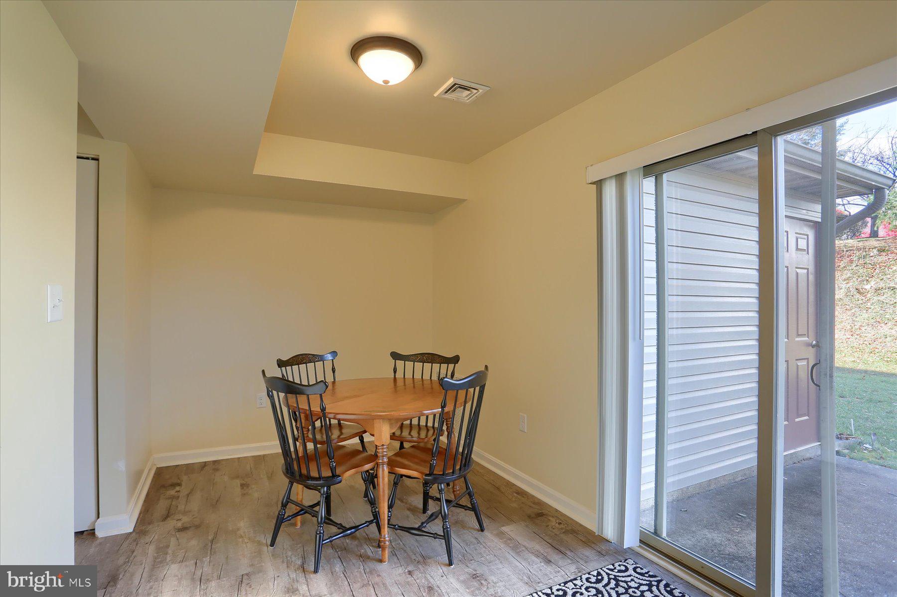 WAVERLY WOODS - Residential