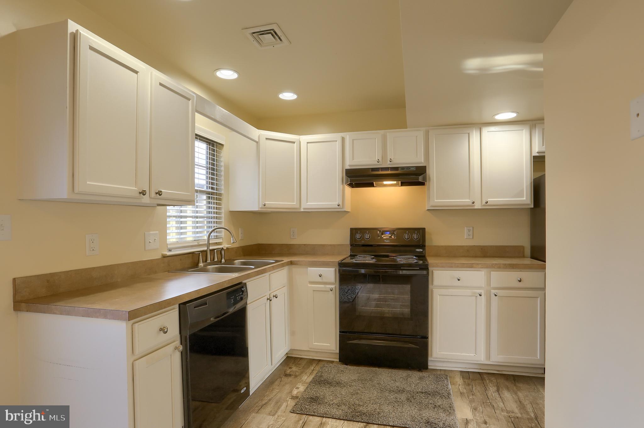 WAVERLY WOODS - Residential