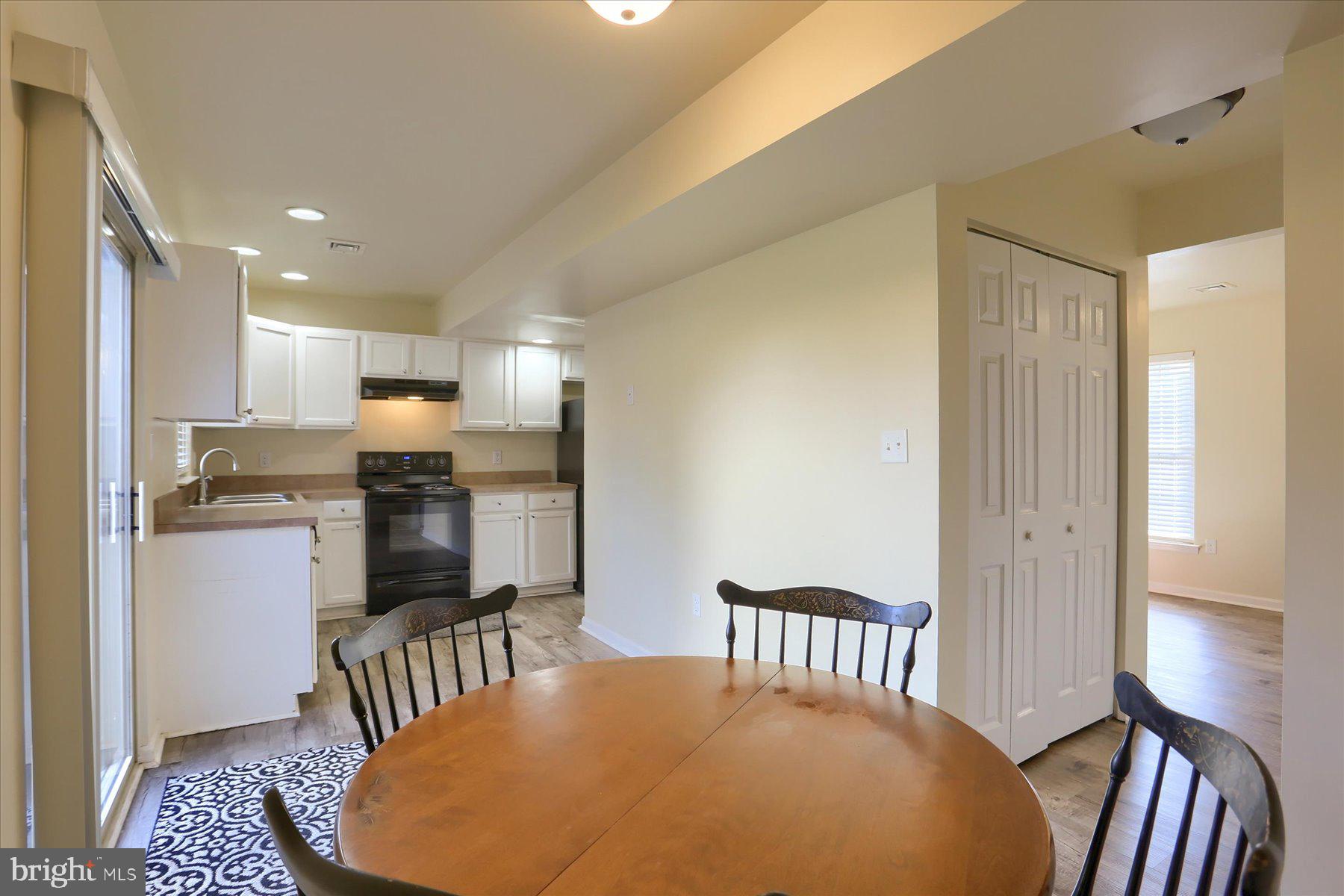 WAVERLY WOODS - Residential