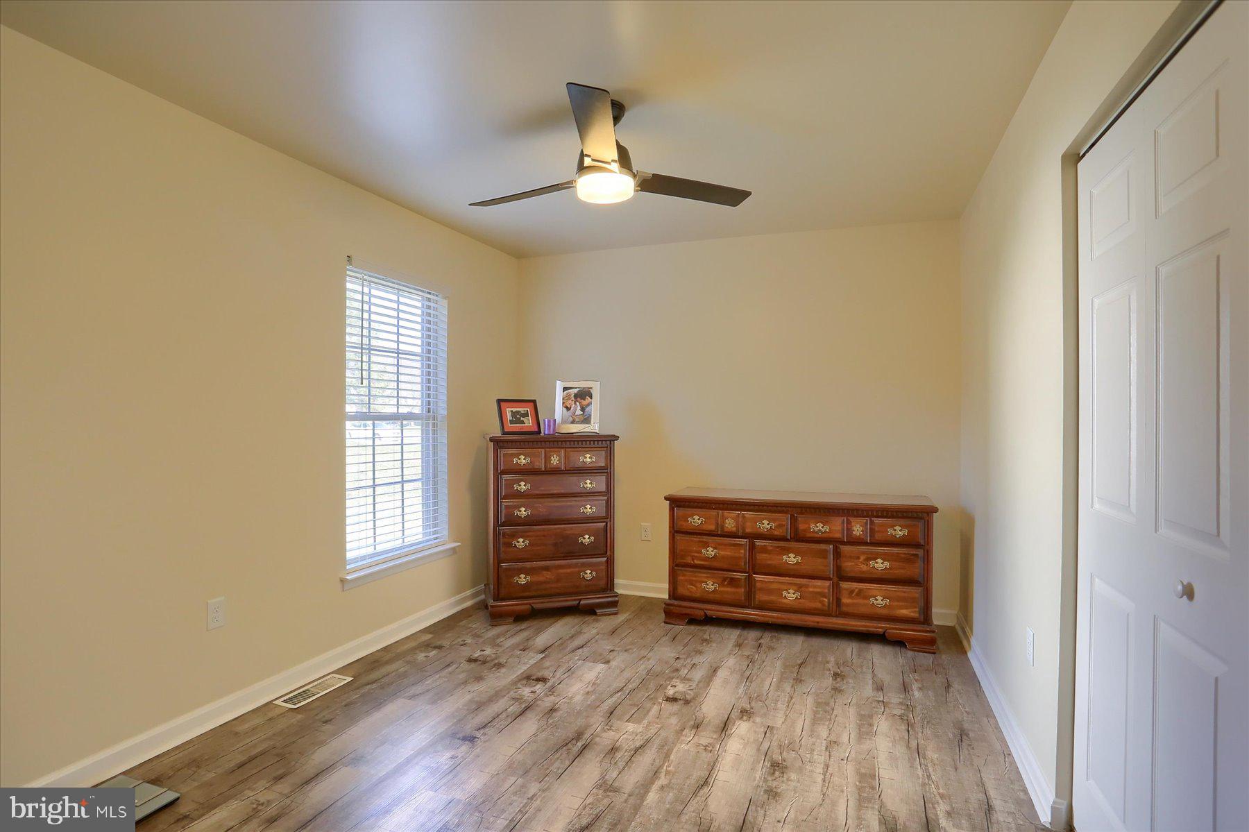 WAVERLY WOODS - Residential