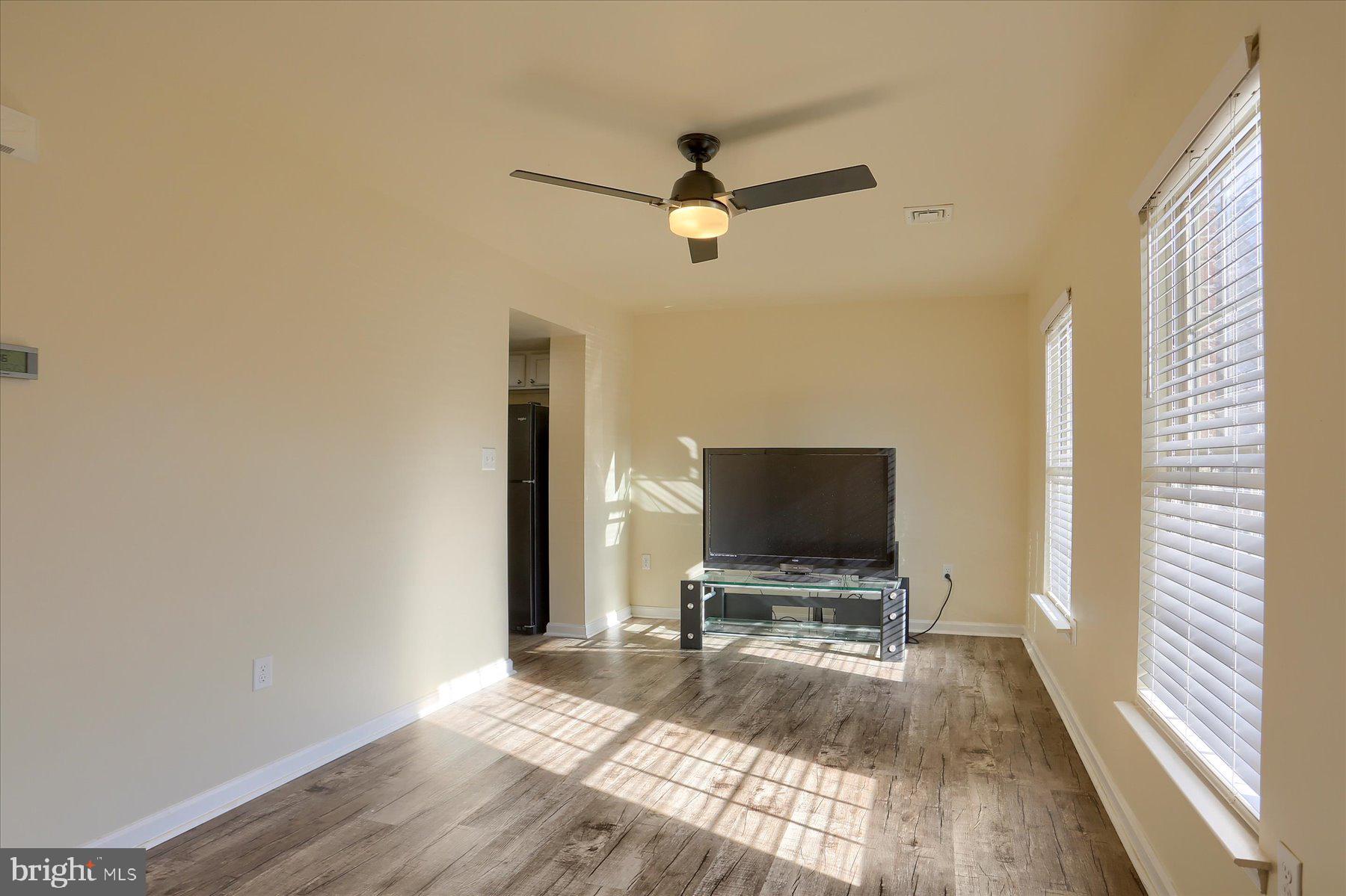 WAVERLY WOODS - Residential