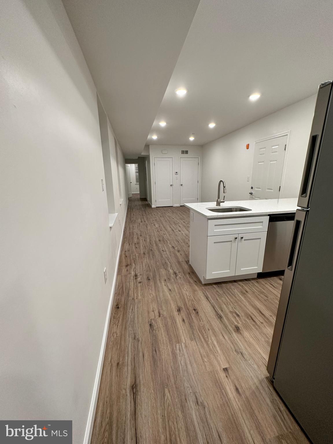 4224 BROWN STREET 2ND FL - Photo 3