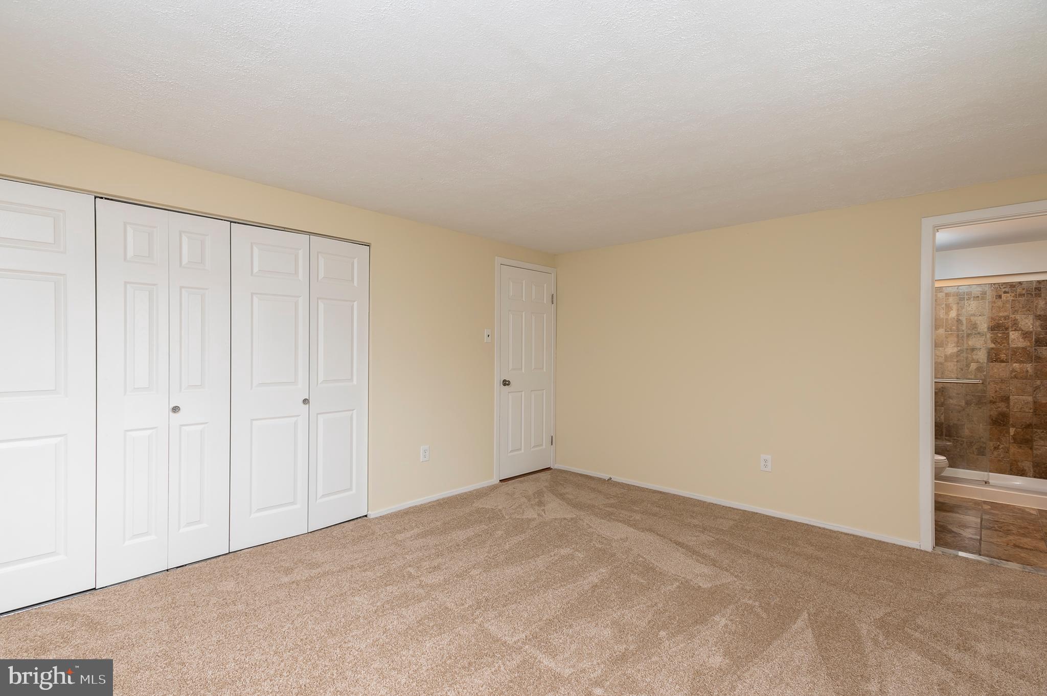 VILLAGE OF OWEN BROWN - Residential