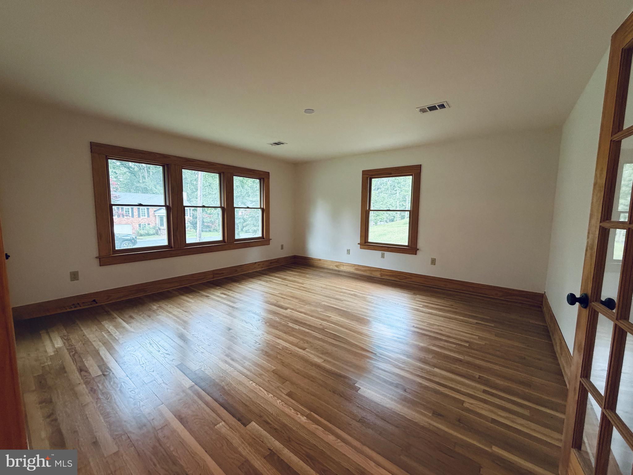 282 CEDAR LANE