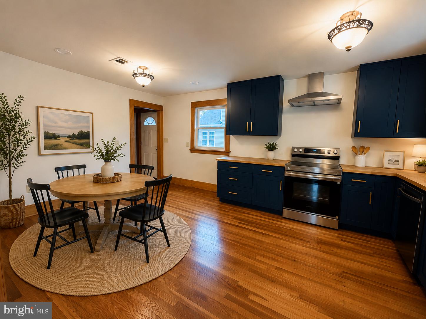 282 CEDAR LANE