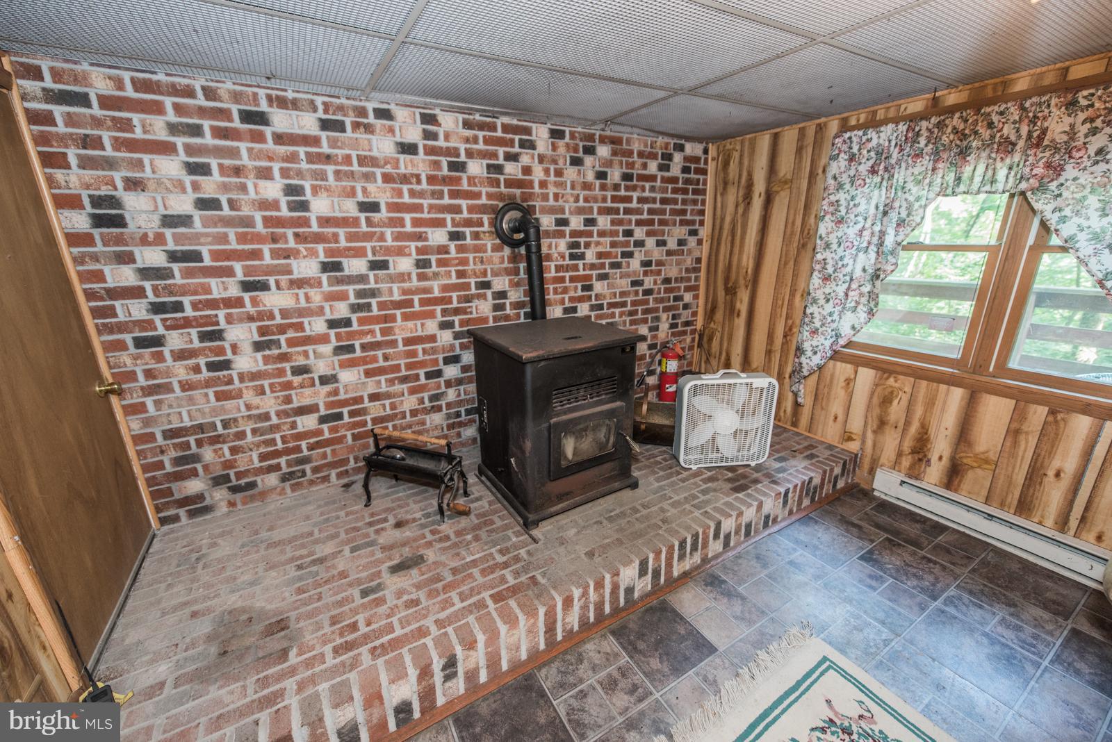 TROUT POND - Residential