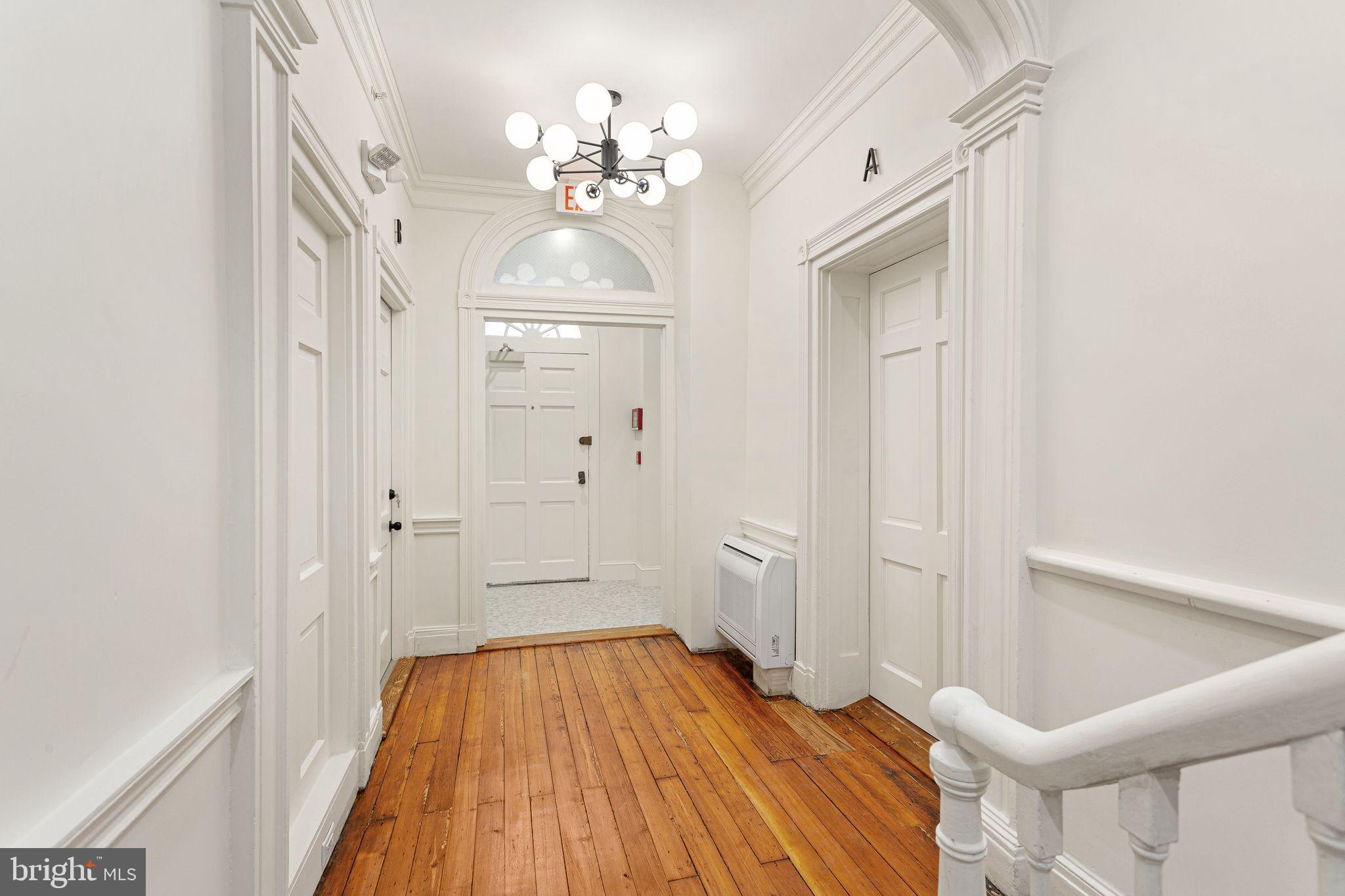 300 KINGS HIGHWAY E B