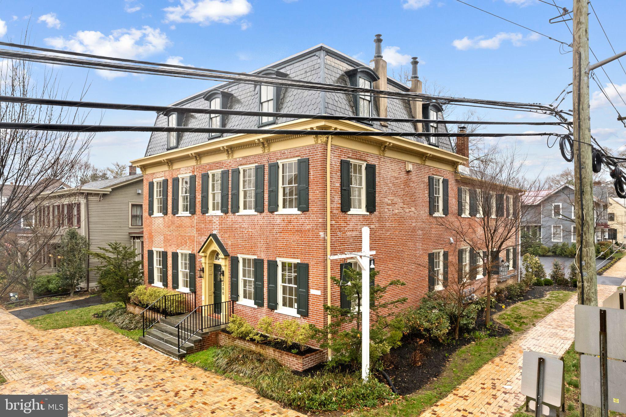 300 KINGS HIGHWAY E B