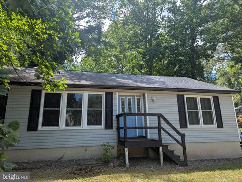 Photo of 1111 Redeye Road, LUSBY, MD 20657 (MLS # MDCA2028110)