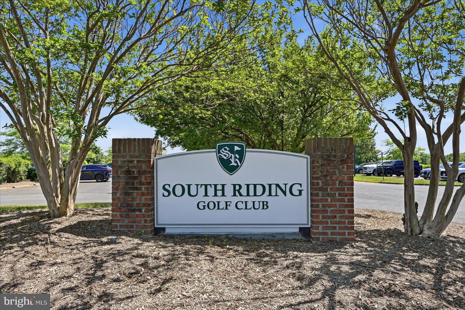 SOUTH RIDING - Residential