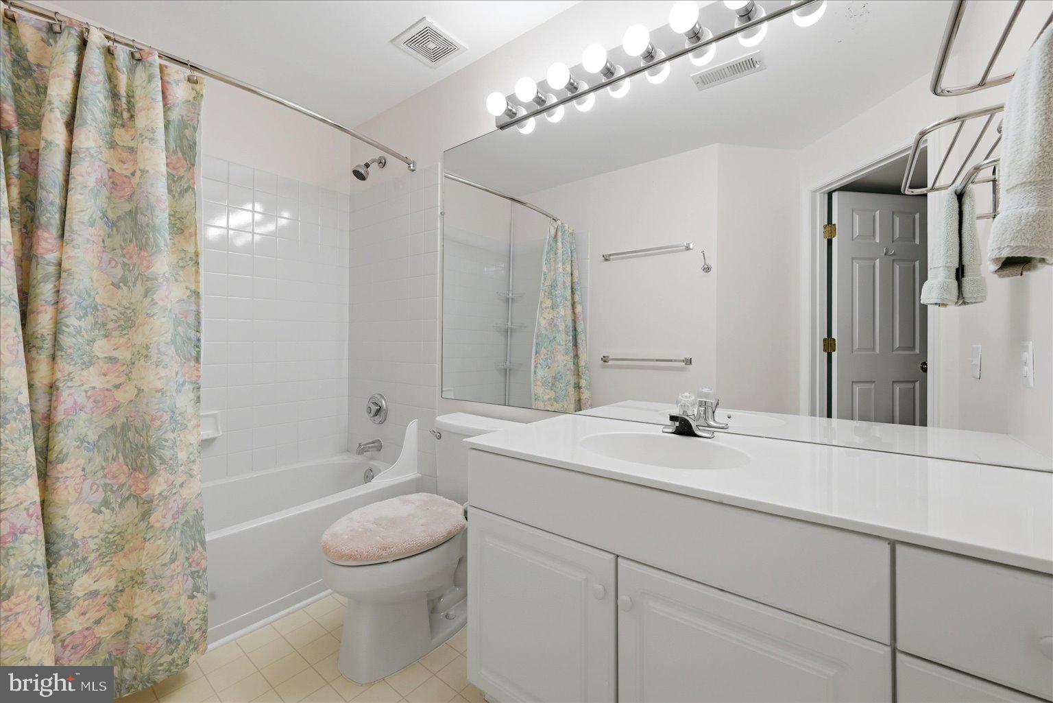 SOUTH RIDING - Residential