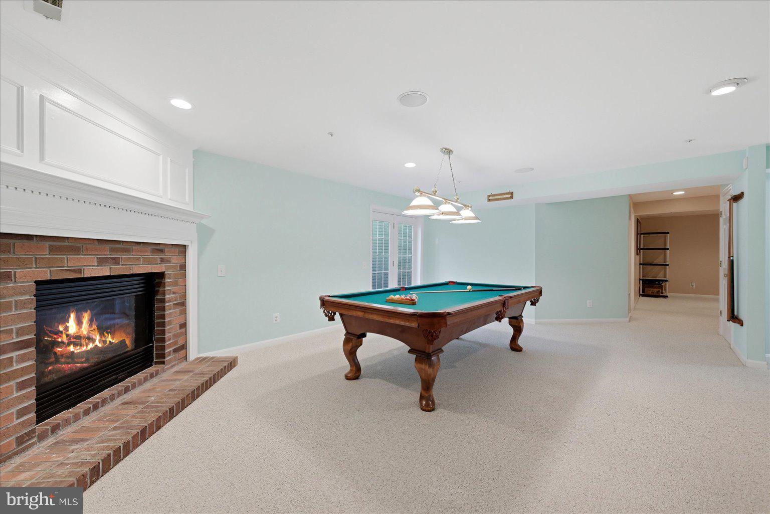 SOUTH RIDING - Residential