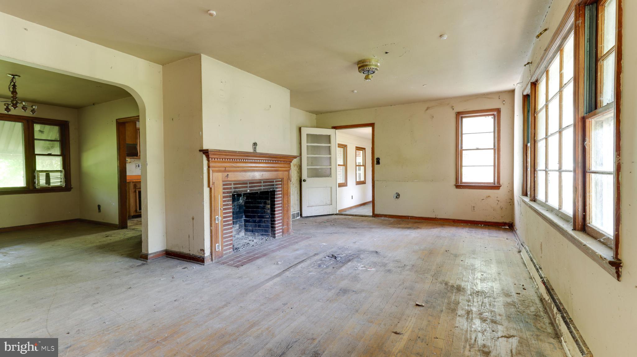444 E BARBER AVENUE