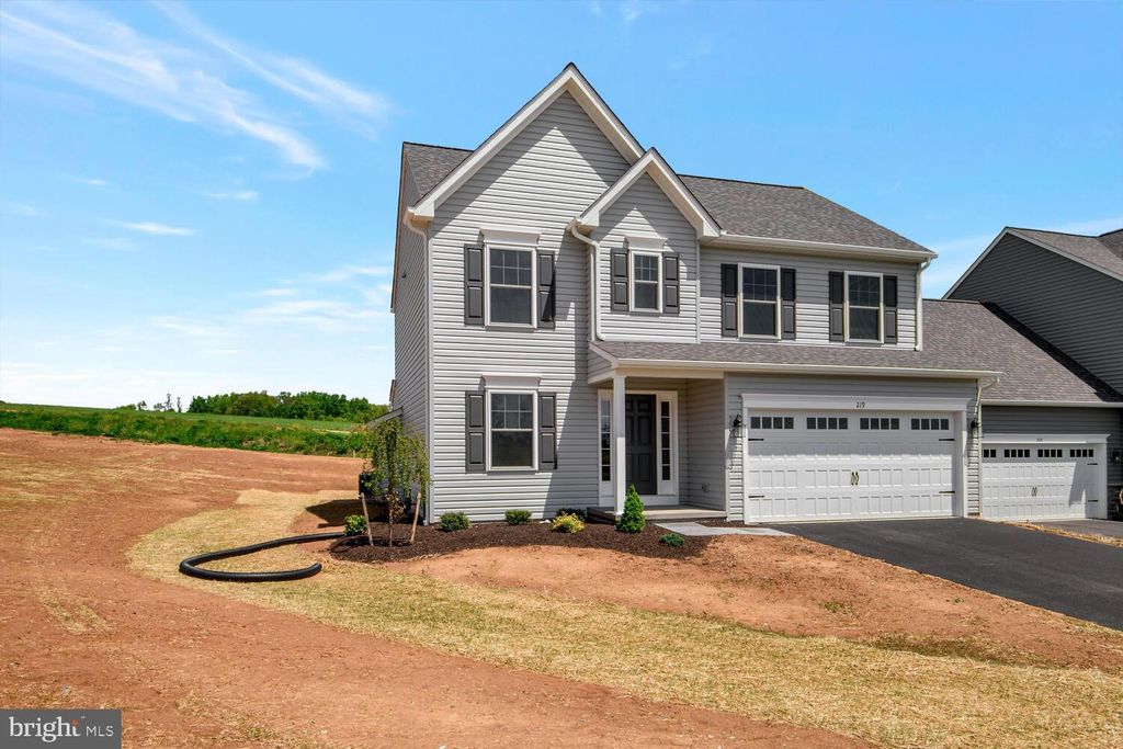 Photo of 620 S Smith Drive #(HEMLOCK), QUARRYVILLE, PA 17566 (MLS # PALA2082186)