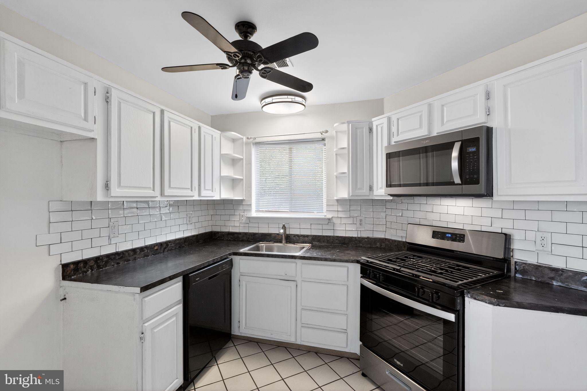 FOUNTAIN POINTE - Residential