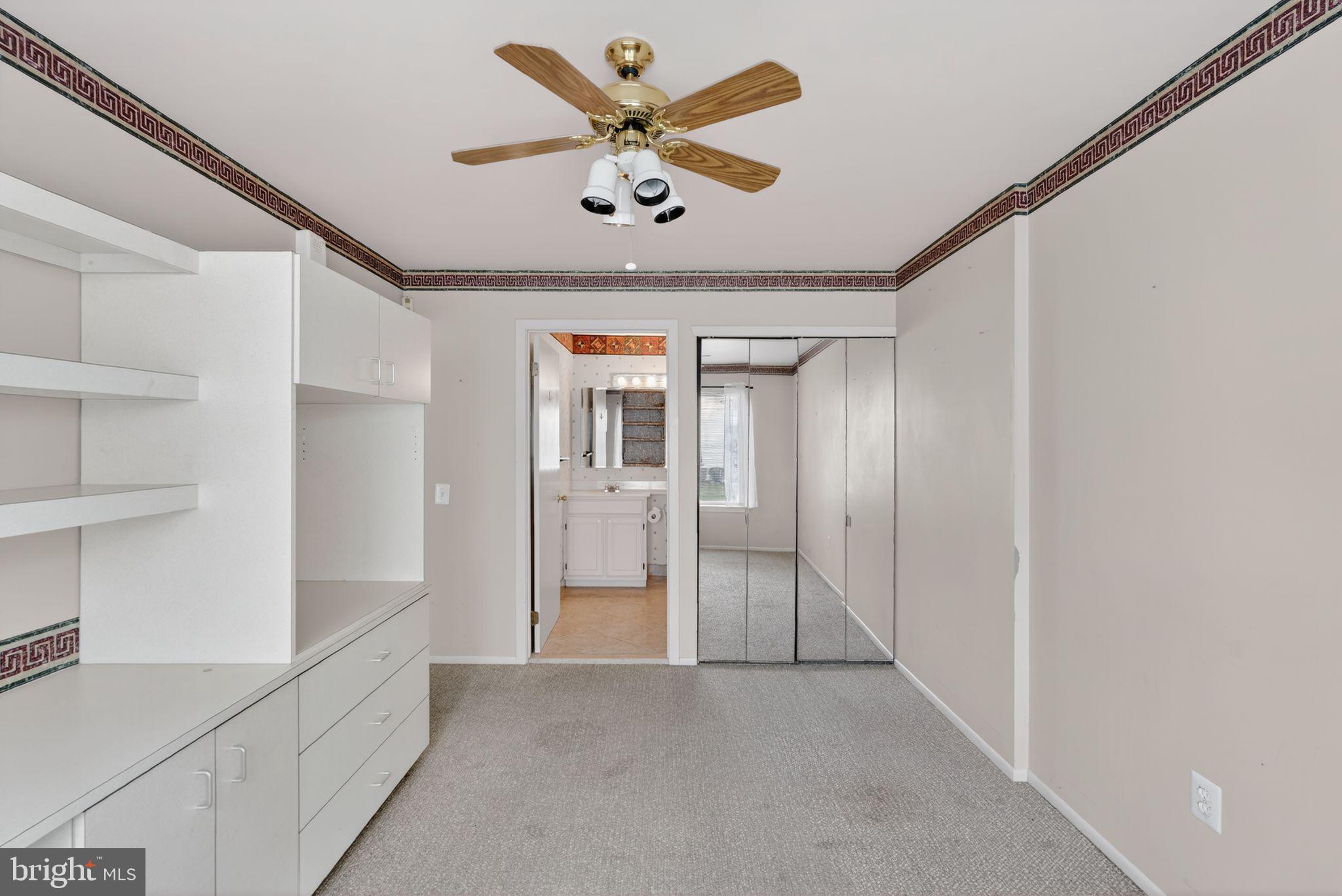 FOUNTAIN POINTE - Residential