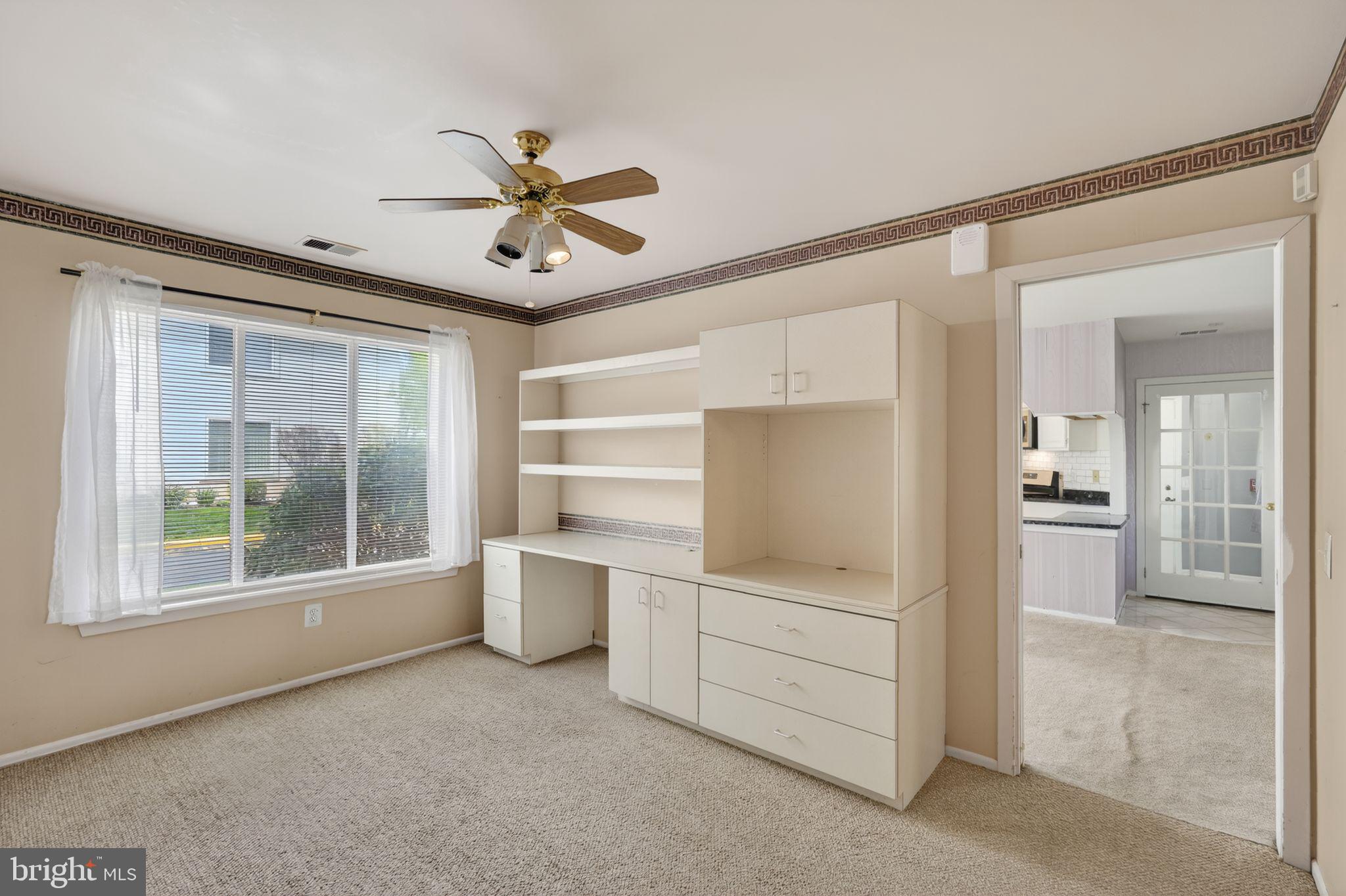 FOUNTAIN POINTE - Residential