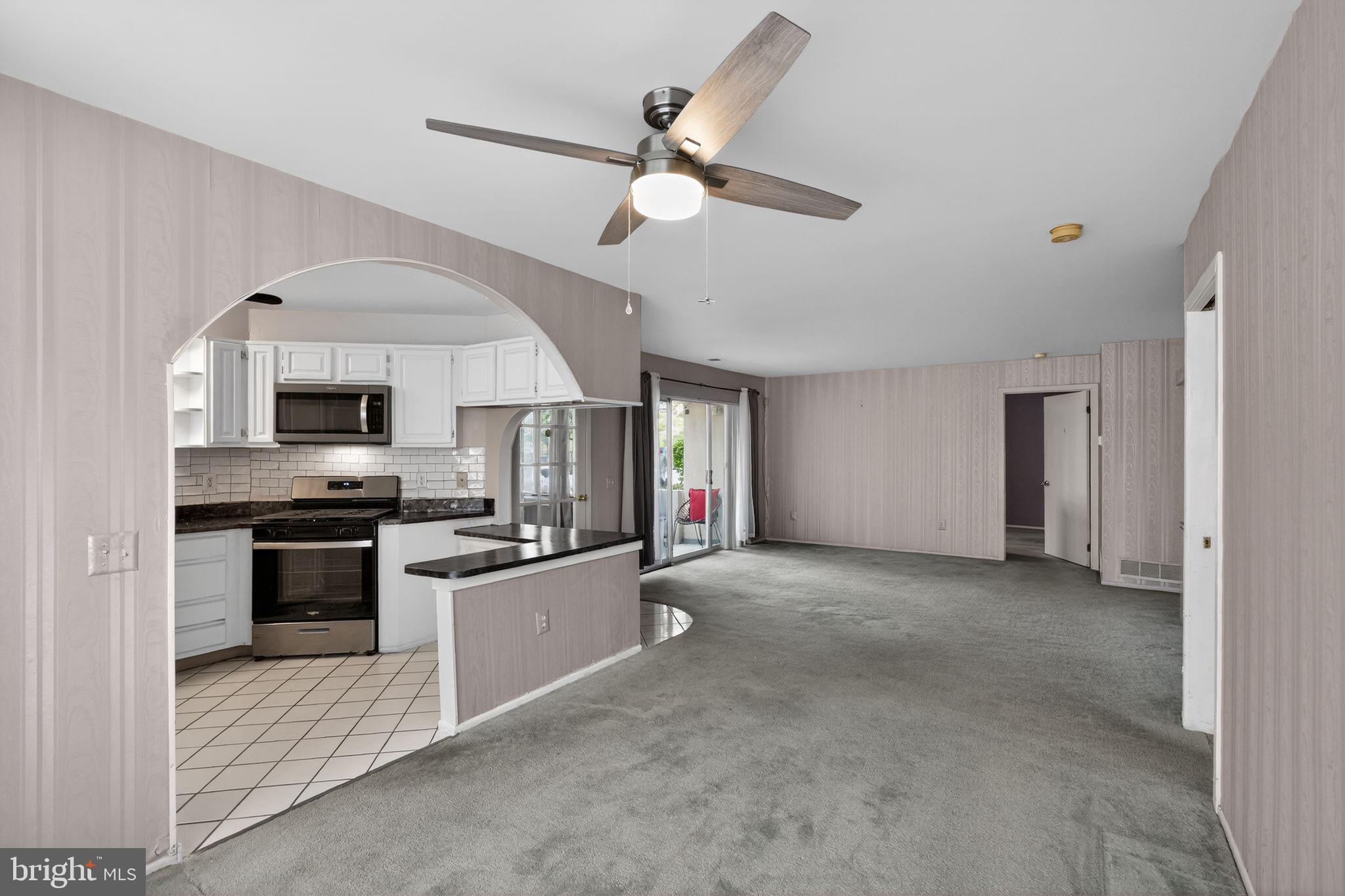 FOUNTAIN POINTE - Residential