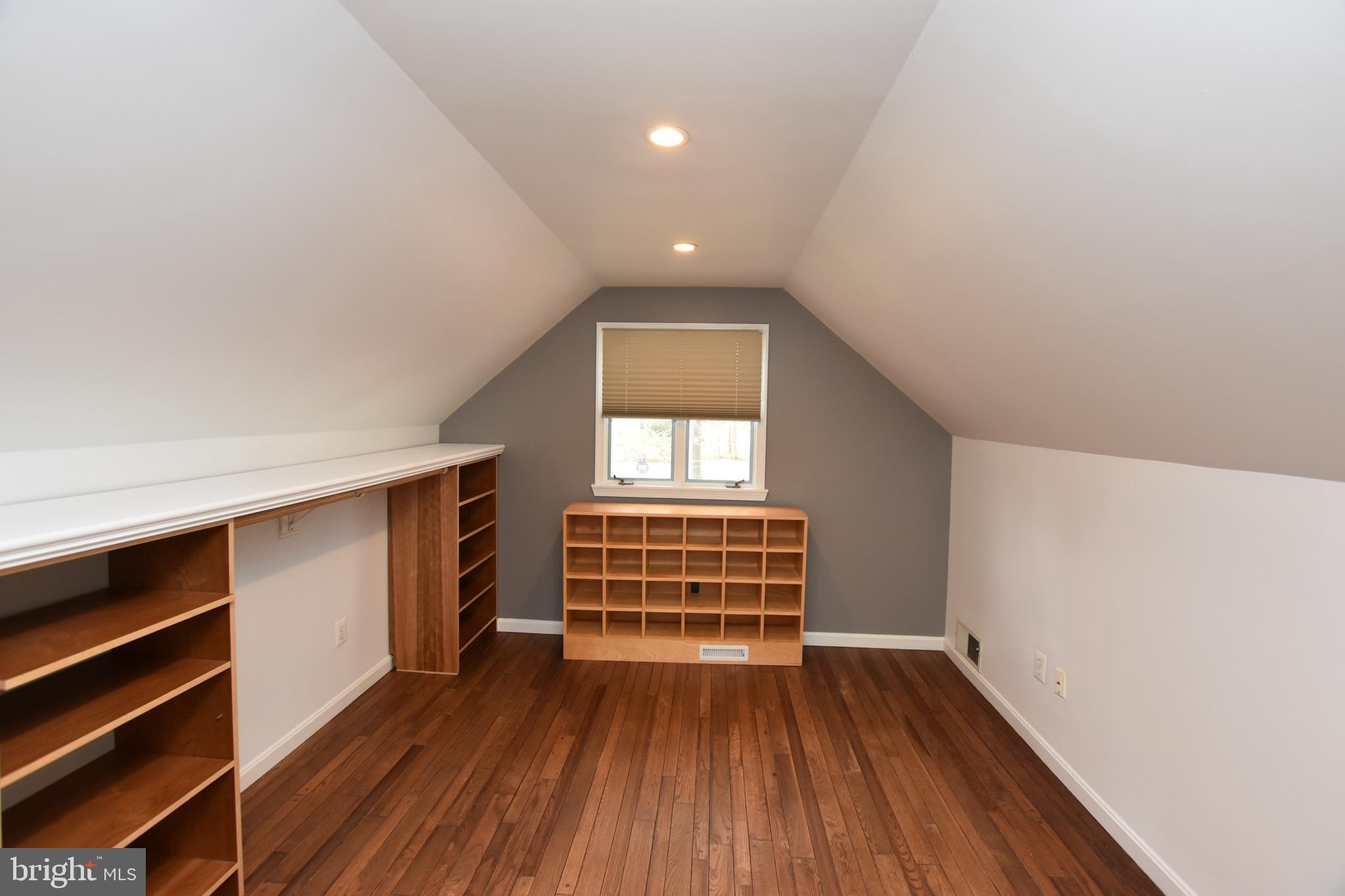 RICHLAND ACRES - Residential Lease