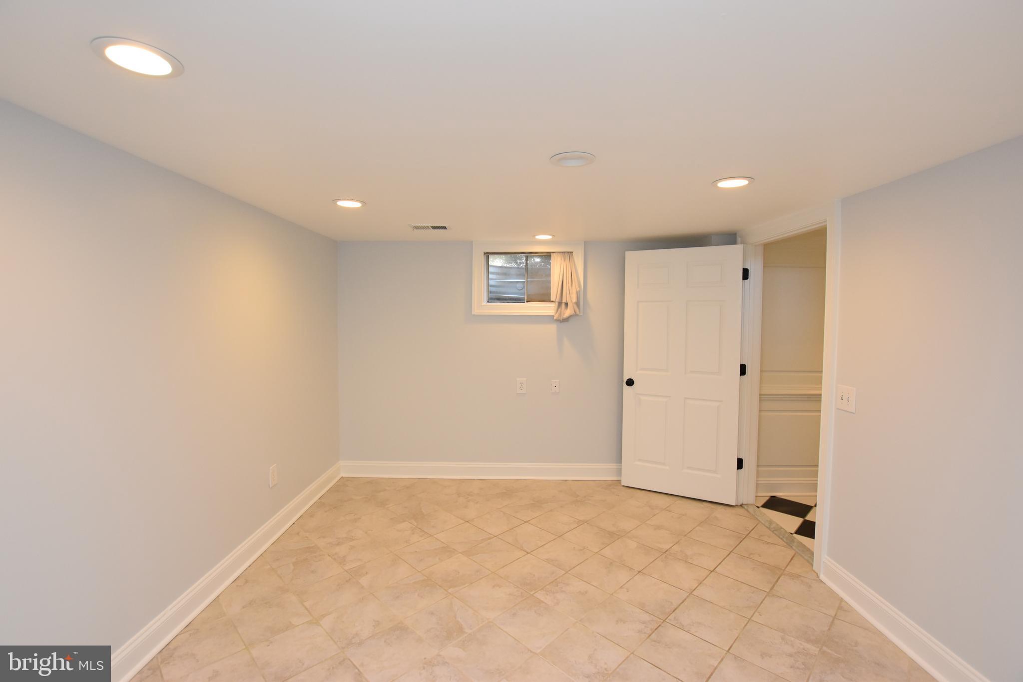 RICHLAND ACRES - Residential Lease