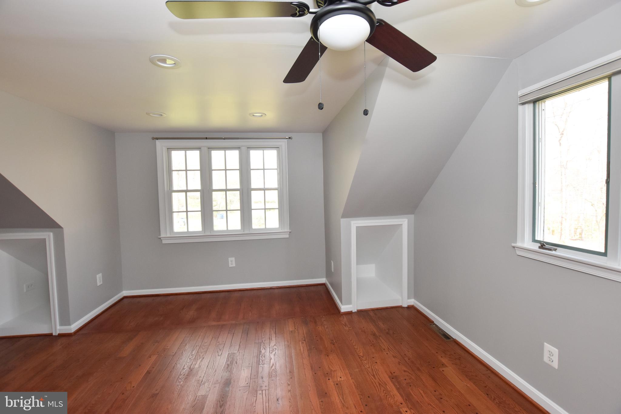 RICHLAND ACRES - Residential Lease