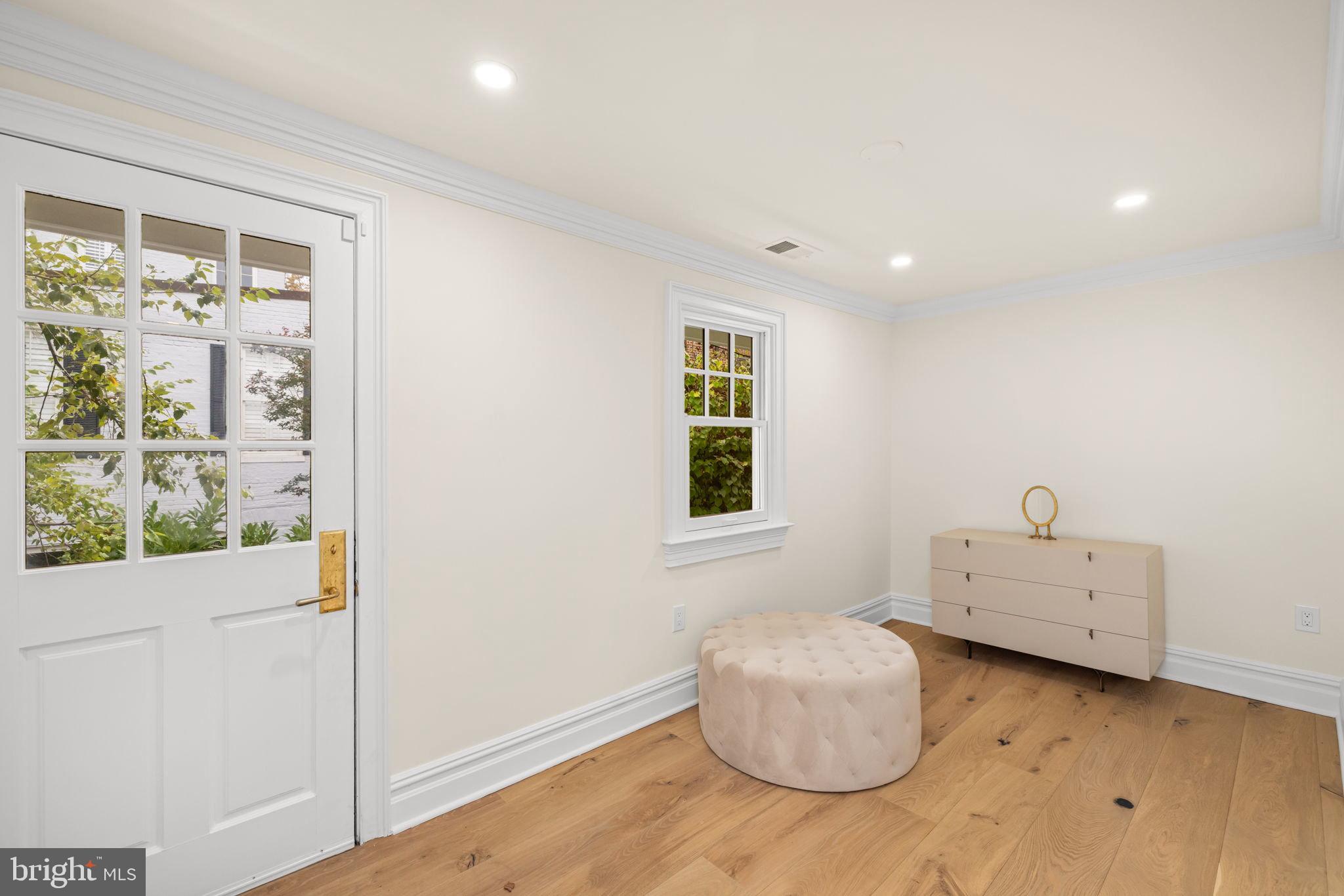 GEORGETOWN - Residential