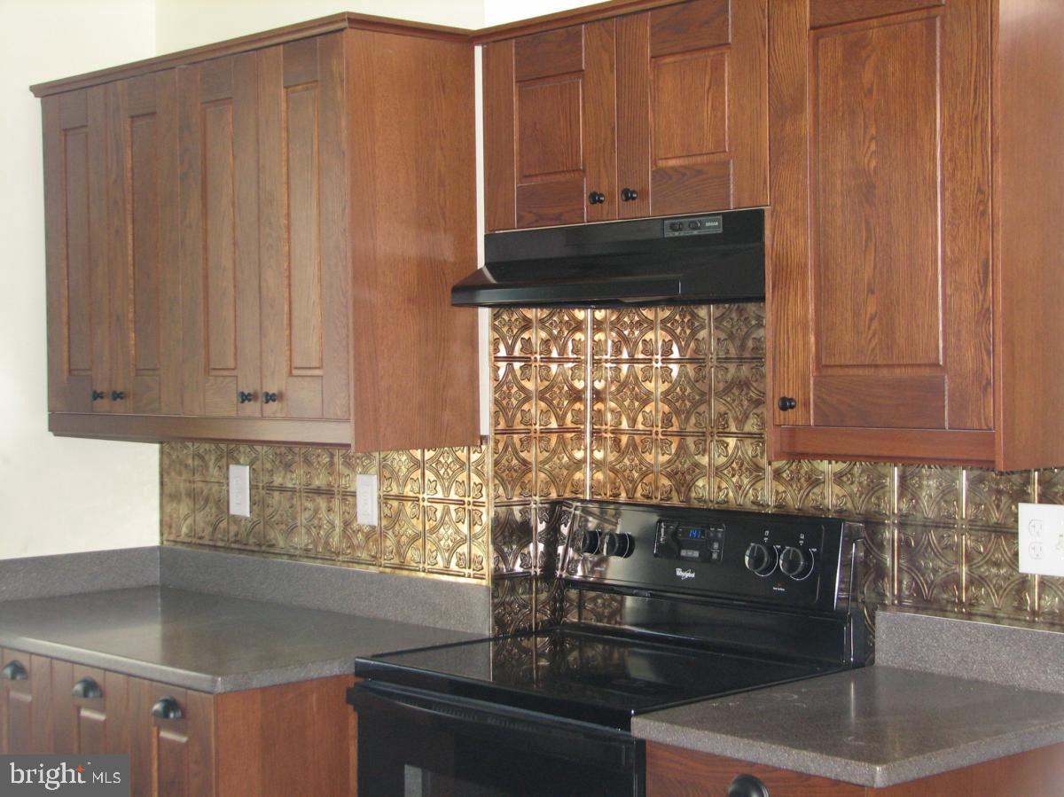 Charming 2 bedroom - 2nd Floor apartment in the heart of Havertown.Steps away from Septa routes, convenience stores, great dining and shops. Easy acces to Philly and the Main Line! Minutes away from Rt. 476 and Route 3. Central air, updated kitchen with dishwasher. Washer and Dryer in Unit too! Spacious floor plan and generous closet space. Nicely finished bathroom and kitchen, and energy efficient windows. Rent includes water and trash pickup. Tenant must have good credit and work history. Landlord requests only 2 people occupy. 1 month security deposit required and 1st and last month's rent. NO Pets and NO Smoking.